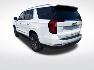 New 2026 GMC Yukon Elevation w/ Elevation Premium Package AWD/4WD video 3