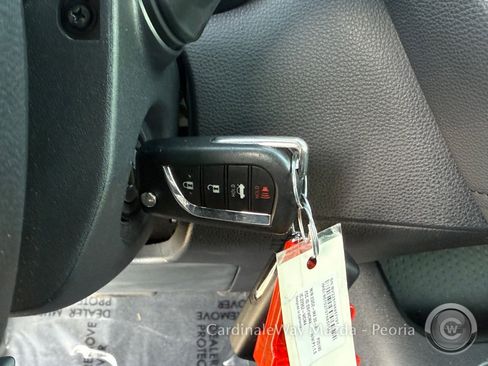 Used 2022 Toyota Corolla SE w/ Carpet Mat Package (TMS) image 24