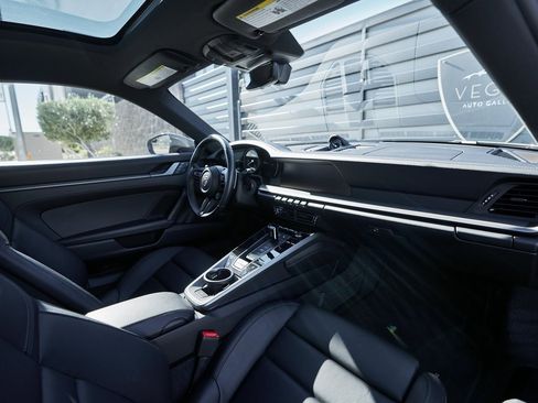 Used 2024 Porsche 911 Carrera S w/ Sport Package image 31