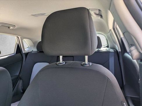 Used 2022 Hyundai Kona SE FWD image 14