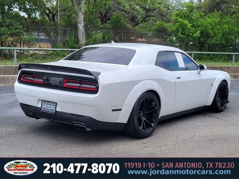 Used 2021 Dodge Challenger R/T Scat Pack RWD image 5