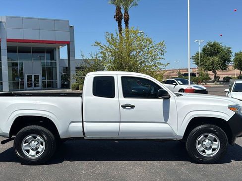 Used 2018 Toyota Tacoma SR RWD image 10
