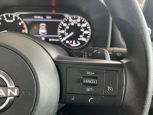 Used 2023 Nissan Rogue S image 15