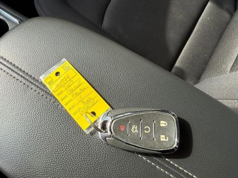 Used 2023 Chevrolet Malibu LT image 28