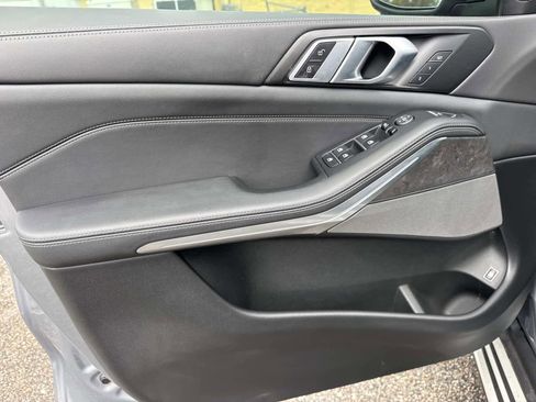 Used 2025 BMW X5 xDrive50e image 18