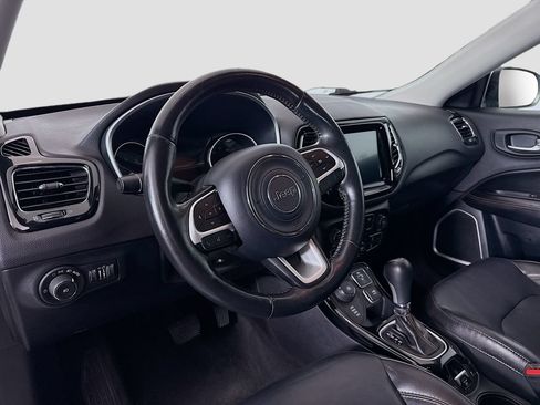 Used 2018 Jeep Compass Limited AWD/4WD image 9