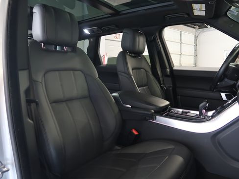 Used 2019 Land Rover Range Rover Sport HSE AWD/4WD image 13