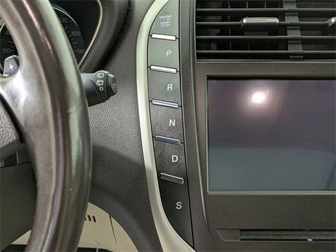 Used 2019 Lincoln MKC Reserve w/ MKC Climate Package image 14