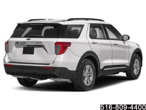 Used 2023 Ford Explorer XLT w/ Equipment Group 202A image 2