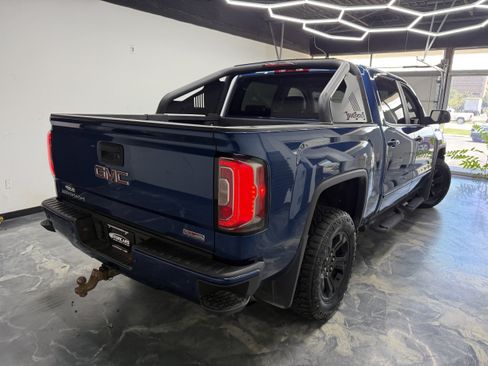 Used 2017 GMC Sierra 1500 SLT AWD/4WD image 2