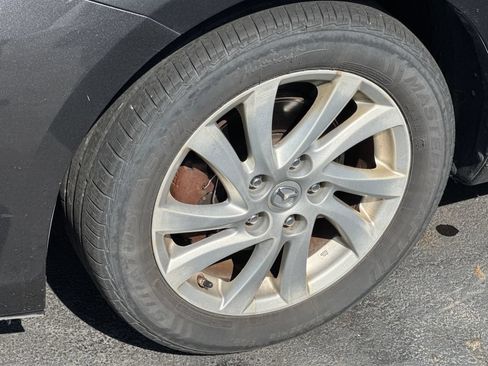 Used 2012 MAZDA MAZDA3 i Grand Touring w/ Tech Pkg FWD image 9