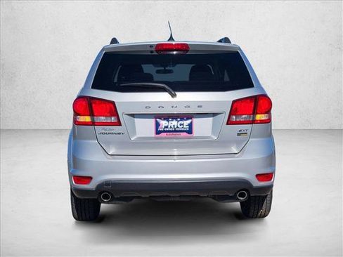 Used 2014 Dodge Journey SXT w/ Flexible Seating Group image 5