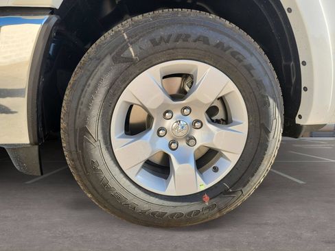 New 2026 RAM 1500 Lone Star AWD/4WD image 9