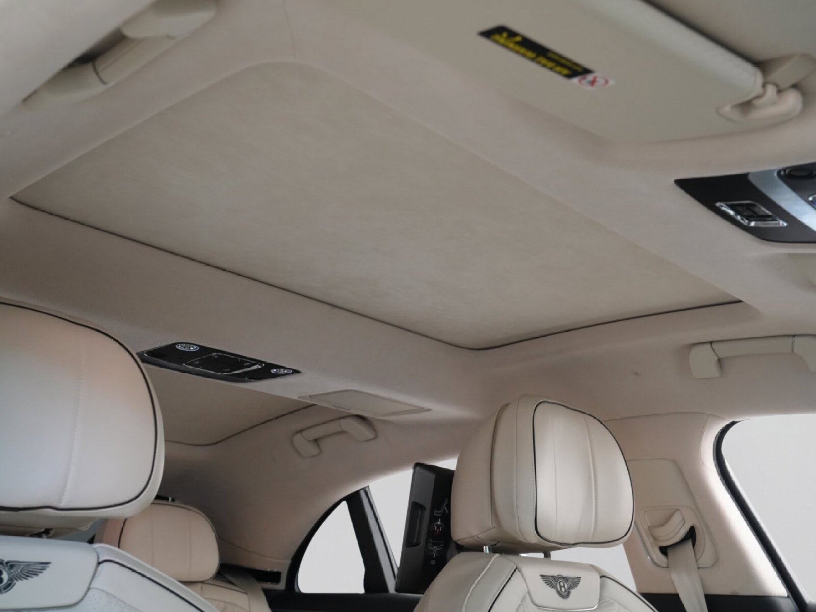 Used 2026 Bentley Flying Spur Azure AWD/4WD image 47