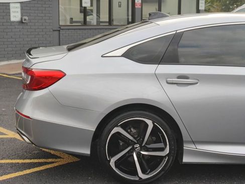 Used 2021 Honda Accord Sport image 9