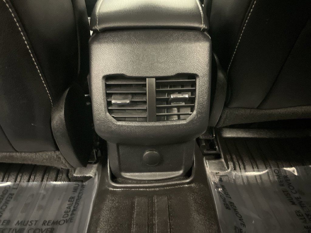 Used 2020 Ford Fusion SEL FWD image 15