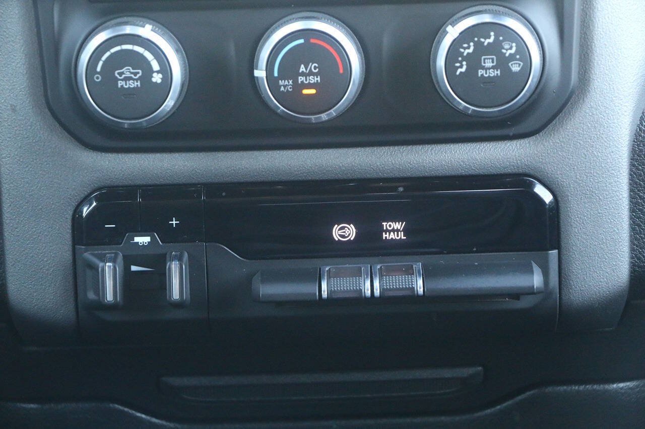 Used 2022 RAM 3500 Big Horn AWD/4WD image 21
