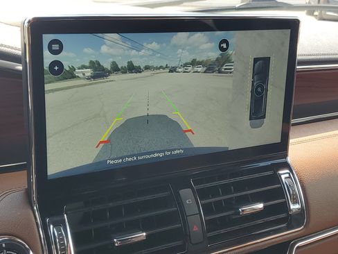 Used 2023 Lincoln Navigator L Reserve AWD/4WD image 17