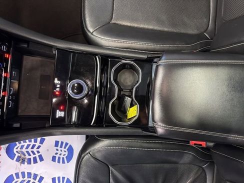 Used 2022 Jeep Grand Cherokee L Limited w/ Luxury Tech Group II image 32