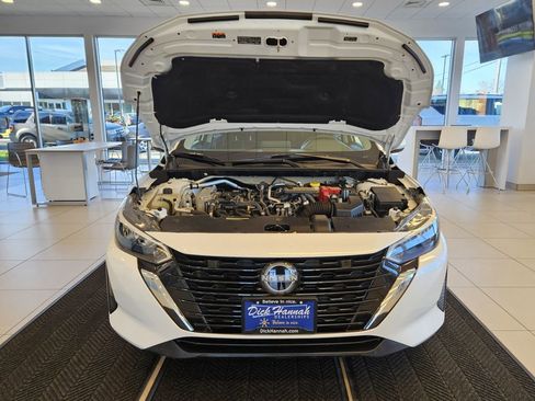 Used 2024 Nissan Sentra SV image 4