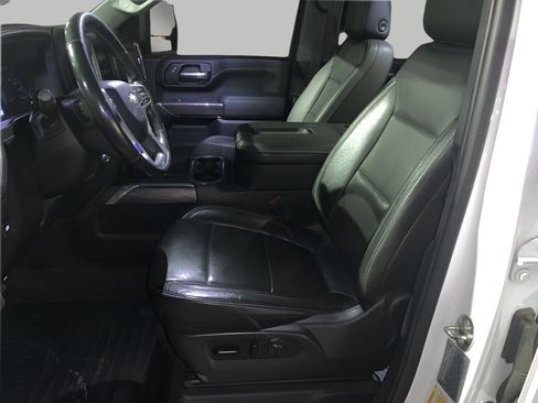 Used 2020 Chevrolet Silverado 2500 LTZ w/ LTZ Plus Package image 8