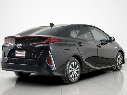 Used 2021 Toyota Prius Prime LE FWD image 5