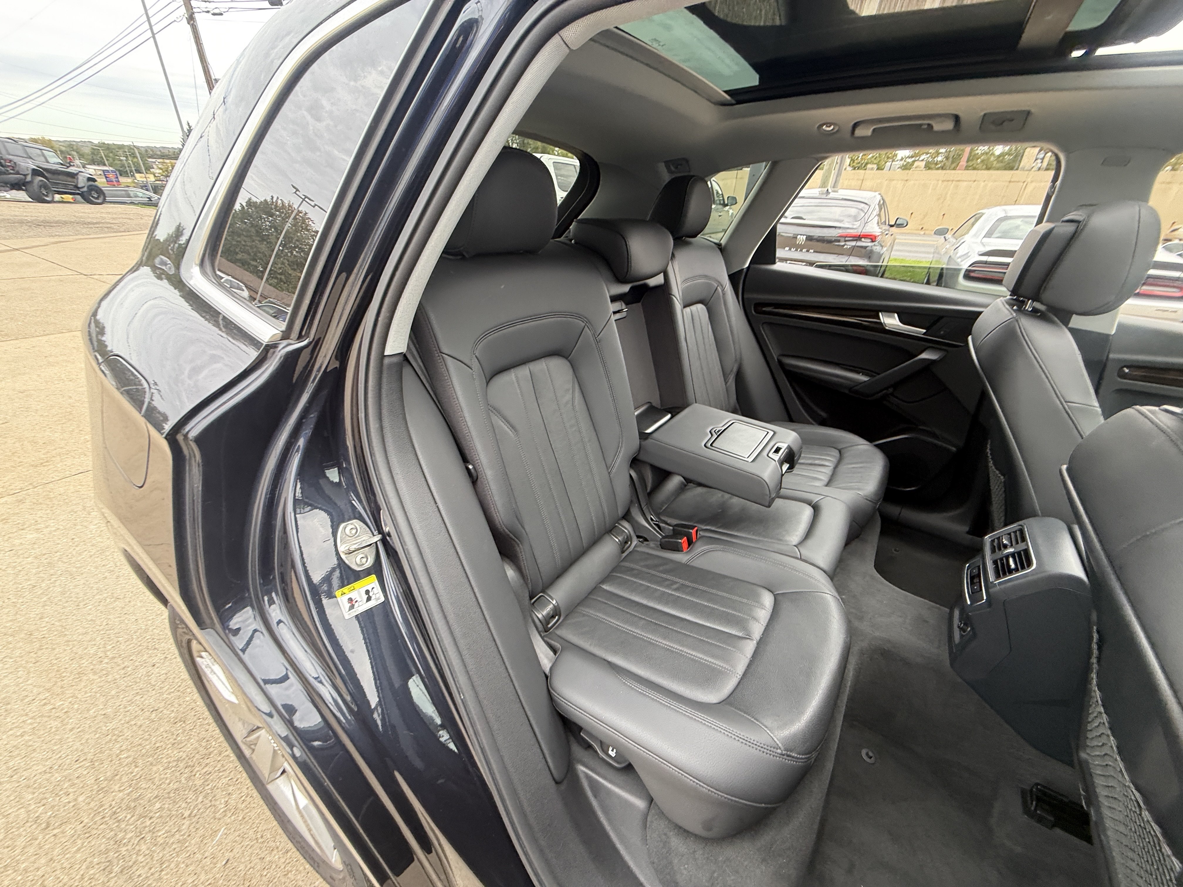 Used 2019 Audi Q5 2.0T Premium Plus AWD/4WD image 24