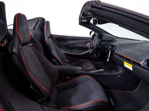 New 2026 McLaren Artura Spider RWD image 23