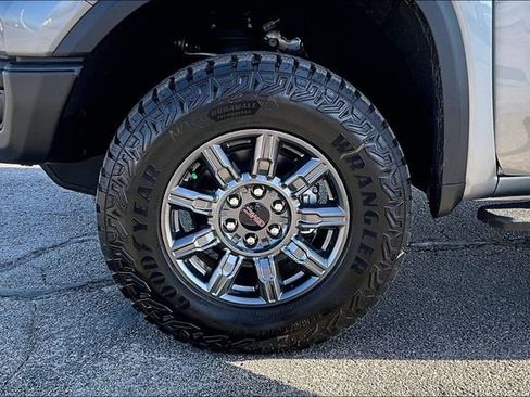 New 2026 GMC Sierra 1500 AT4X w/ LPO, Black Badging Package AWD/4WD image 12