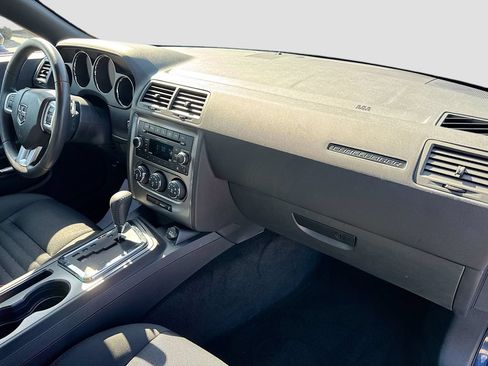 Used 2013 Dodge Challenger R/T RWD image 31