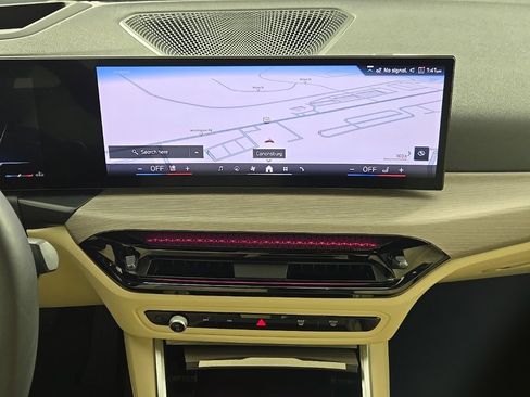 Certified 2025 BMW 430i xDrive w/ Premium Package image 17