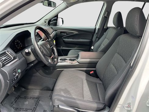 Used 2024 Honda Ridgeline Sport image 19