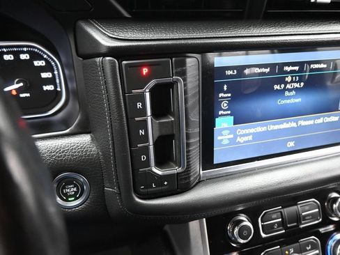 Used 2021 GMC Yukon XL Denali AWD/4WD image 16