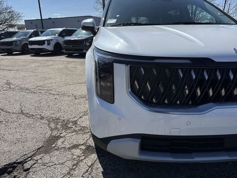 New 2026 Kia Carnival LX FWD image 28