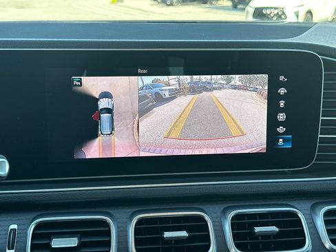 Used 2020 Mercedes-Benz GLE 450 4MATIC image 28