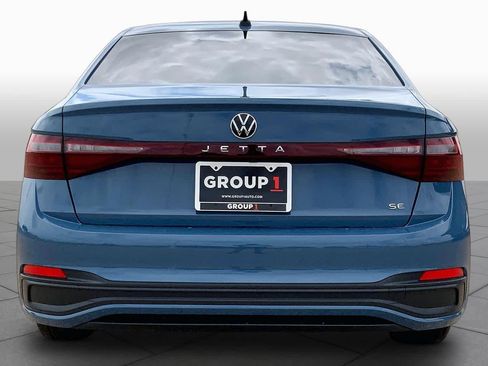 New 2026 Volkswagen Jetta SE FWD image 4