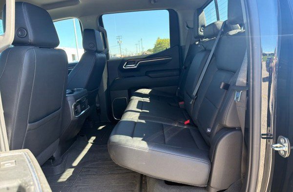 Used 2024 GMC Sierra 1500 SLT w/ SLT Premium Plus Package AWD/4WD image 4