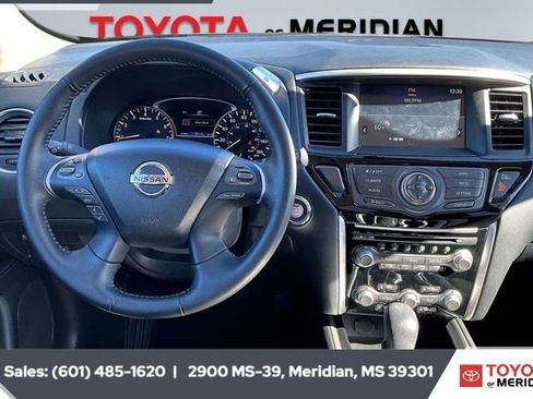 Used 2020 Nissan Pathfinder SV w/ Cargo Package image 5