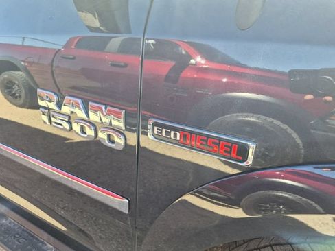 Used 2018 RAM 1500 Laramie AWD/4WD image 7