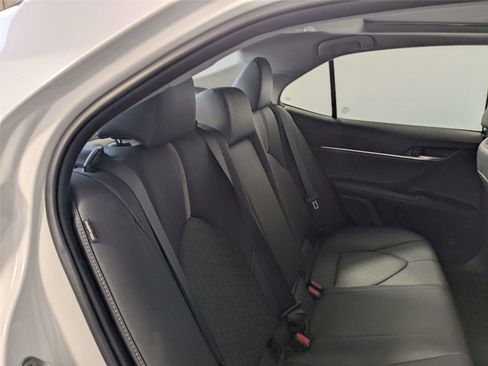 Used 2018 Toyota Camry XSE FWD image 27