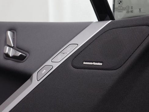 New 2026 BMW iX xDrive60 w/ M Sport Package image 7