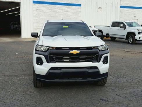 Used 2023 Chevrolet Colorado LT w/ LT Convenience Package II image 3
