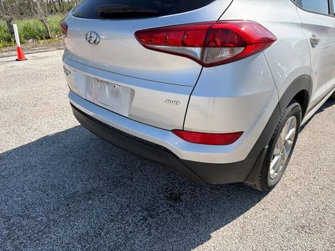 Used 2017 Hyundai Tucson SE AWD/4WD image 10