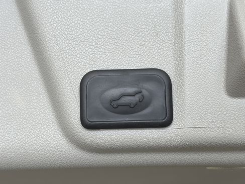 Used 2016 Buick Enclave Convenience image 16