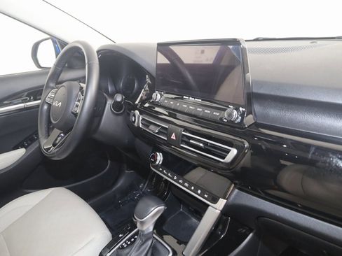 Used 2023 Kia Seltos EX image 41