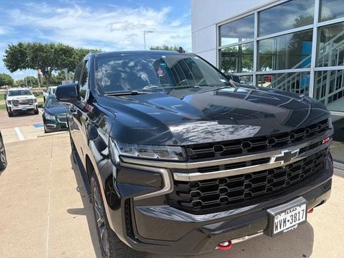 Used 2021 Chevrolet Tahoe Z71 w/ Luxury Package AWD/4WD image 5
