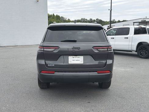 New 2026 Jeep Grand Cherokee L 2WD image 7