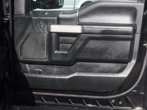 Used 2020 Ford F150 Lariat image 34