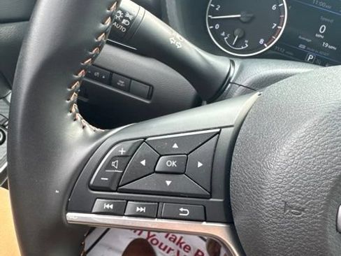 Certified 2025 Nissan Sentra SR w/ Midnight Edition FWD image 27