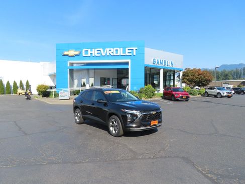 New 2025 Chevrolet Trax LT w/ Sunroof Package image 34